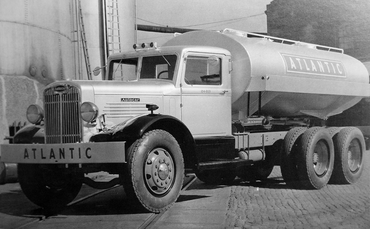 Autocar DF 6x4 From Autocar Trucks: 1899-1950 photo archive